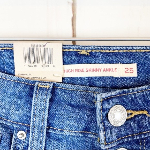 Levi’s 721 High Rise Skinny Ankle Jeans - Picture 7 of 8